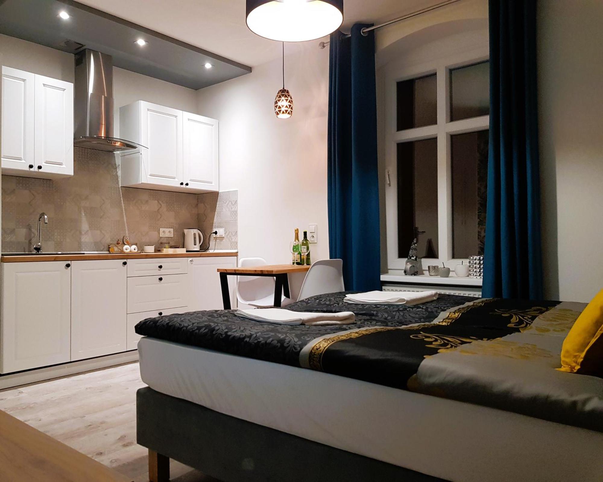 Apartament Przy Placu Piastowskim Jelenia Gora Exterior photo